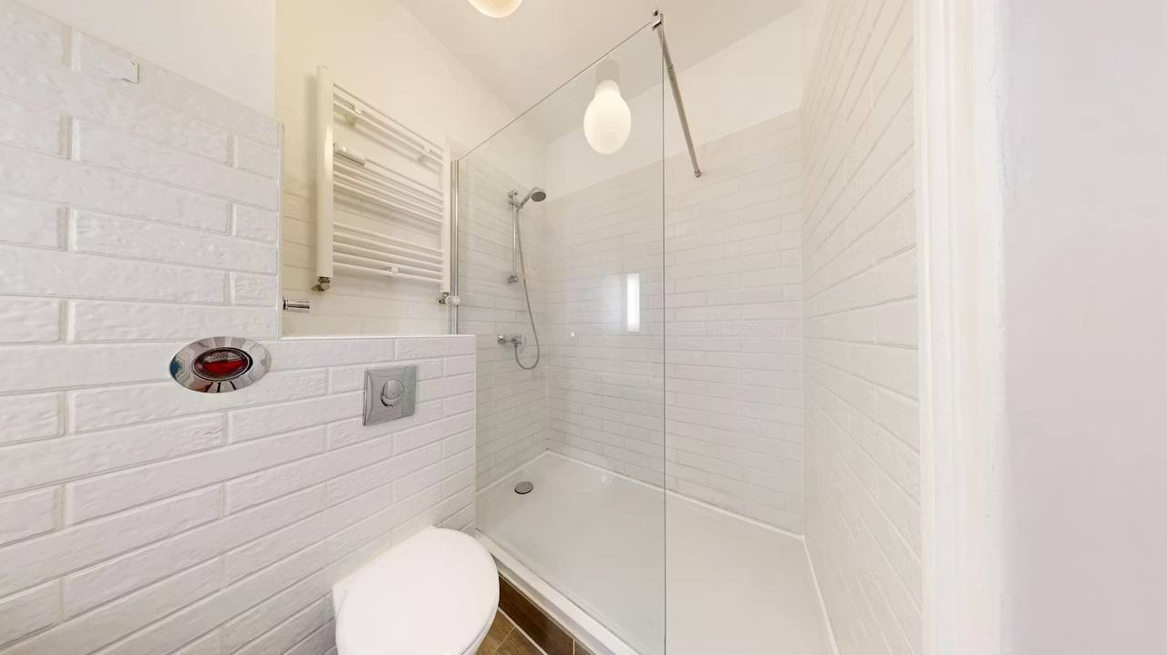 Studio meublé 44m² – Avenue Montaigne, Paris 8ᵉ - Image 3
